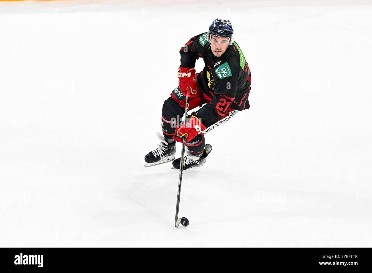 Eishockey DEL - 24/25 - 10. Spieltag: Düsseldorfer EG vs Kölner Haie am 18.10.2024 im PSD Bank Dome in Düsseldorf Düsseldorfs Brendan O`Donnell (Nr.21) Foto: Osnapix Stockfoto